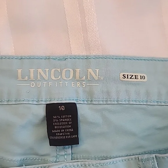 Lincoln Outfitters light blue denim  roll cuff shorts size 10 - Picture 4 of 4